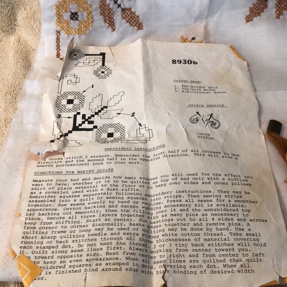 Vogart Crafts Stamped Embroidery Quilt Blocks. Nantucket Cross Stitch Kit - Picture 3 of 4